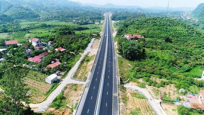  Cận cảnh 64km cao tốc Bắc Giang - Lạng Sơn trong ngày thông xe  - Ảnh 9.