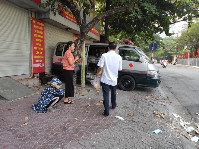 Vụ nam sinh chạy Grab bị sát hại: Tiếng khóc ai oán trong đêm tĩnh lặng tại trung tâm pháp y - Ảnh 1.