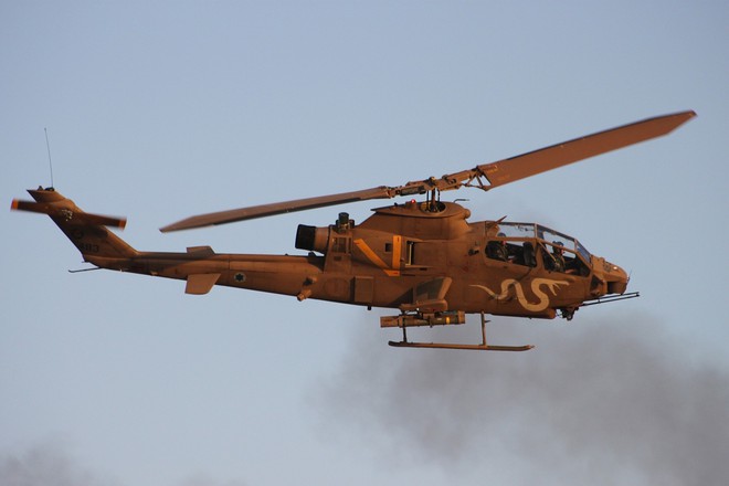 Trực thăng vũ trang Israel trút hỏa lực dữ dội xuống lực lượng Hezbollah - Ảnh 15.