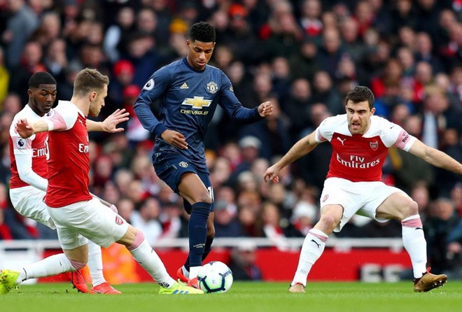 MU vs Arsenal: Điệp vụ đánh sập Old Trafford - Ảnh 1.