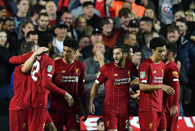 Dùng cầu thủ bất hợp pháp, Liverpool bị cấm thi đấu Cúp Liên đoàn - Ảnh 1.