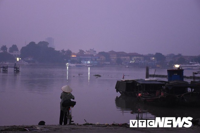 Hình ảnh bến phà huyền thoại nổi tiếng đất Cảng trong ngày cuối cùng hoạt động - Ảnh 2.