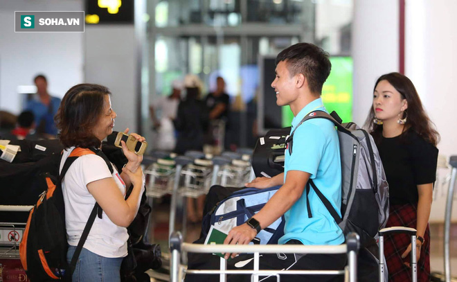 Không phải Văn Hậu, Tuấn Anh mới là ngôi sao được quây nhiều nhất khi về nước - Ảnh 6.