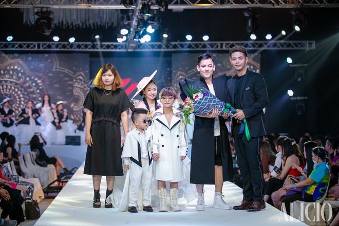 Mẫu nhí Việt khuấy đảo sàn diễn Bangkok International Kids Fashion Show 2019 - Ảnh 1.