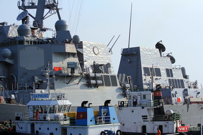 Chiến hạm Mỹ mang tên lửa Tomahawk diễn tập cùng ASEAN trên biển Đông - Ảnh 7.
