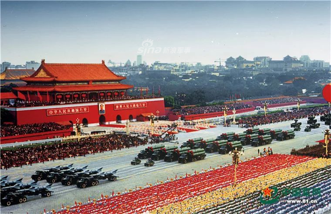 Nhìn lại những cuộc duyệt binh đáng nhớ nhất của Quân đội Trung Quốc - Ảnh 5.