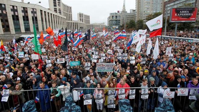 Hậu biểu tình lớn ở Moskva: Dùng độc chiêu, đảng của TT Putin vẫn nhận cú sốc lớn trong ngày bầu cử - Ảnh 2.