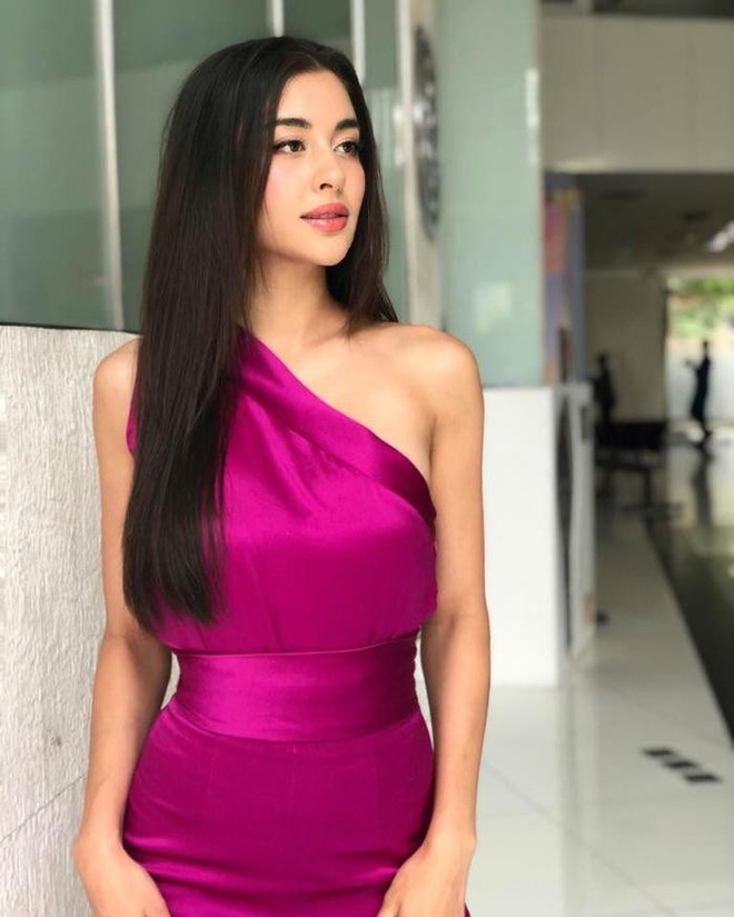 Ngất ngây trước nhan sắc người yêu của ‘Ronaldo Thái’ - Ảnh 4.