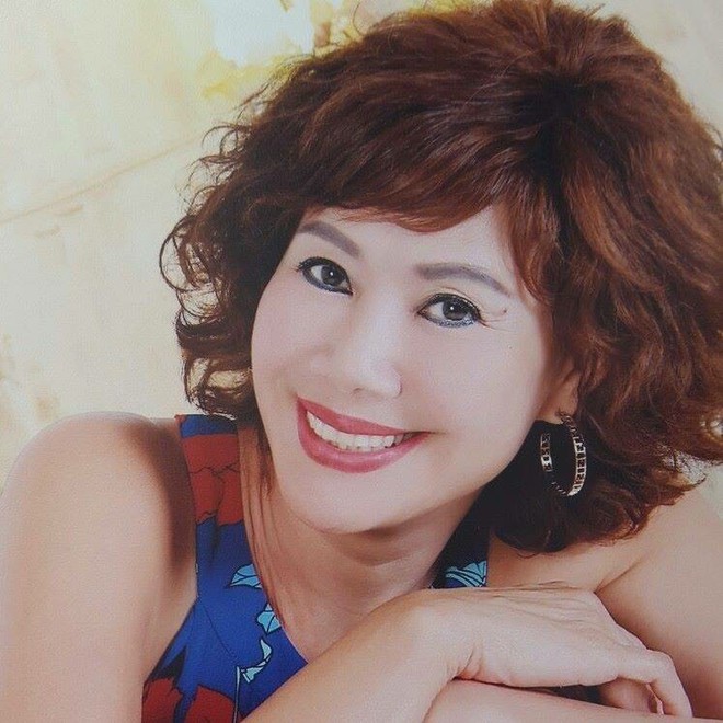 Ký ức vui vẻ: Vỡ òa khi Hoa hậu HTV lần đầu xuất hiện, tiết lộ tuổi thật U60 khiến ai cũng ngỡ ngàng - Ảnh 6.