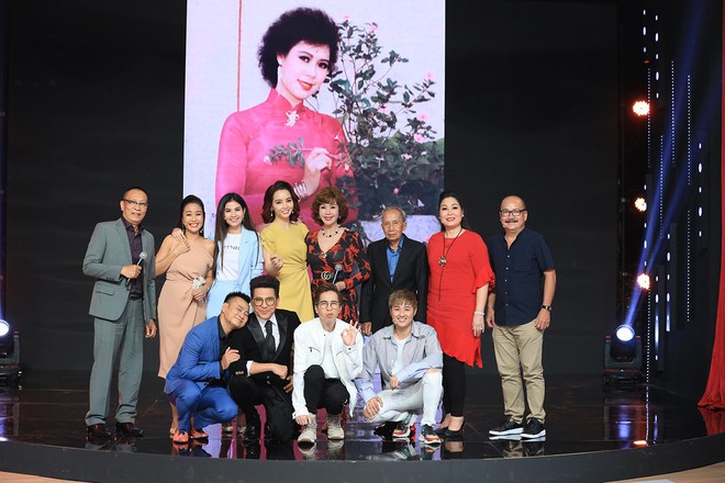 Ký ức vui vẻ: Vỡ òa khi Hoa hậu HTV lần đầu xuất hiện, tiết lộ tuổi thật U60 khiến ai cũng ngỡ ngàng - Ảnh 7.