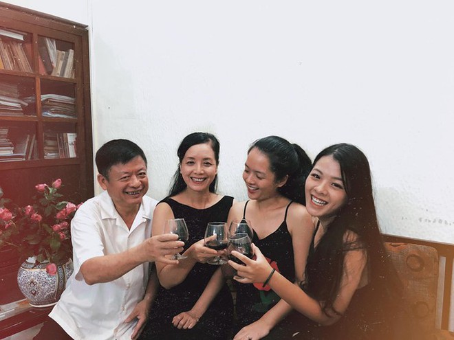 Vẻ ngoài xinh đẹp phổng phao ở tuổi 15 của con gái nghệ sĩ Chiều Xuân - Ảnh 7.