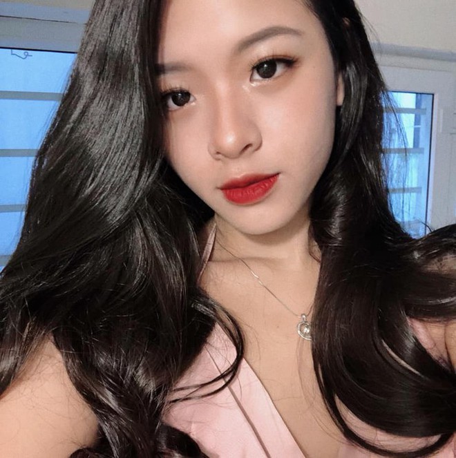 Vẻ ngoài xinh đẹp phổng phao ở tuổi 15 của con gái nghệ sĩ Chiều Xuân - Ảnh 9.