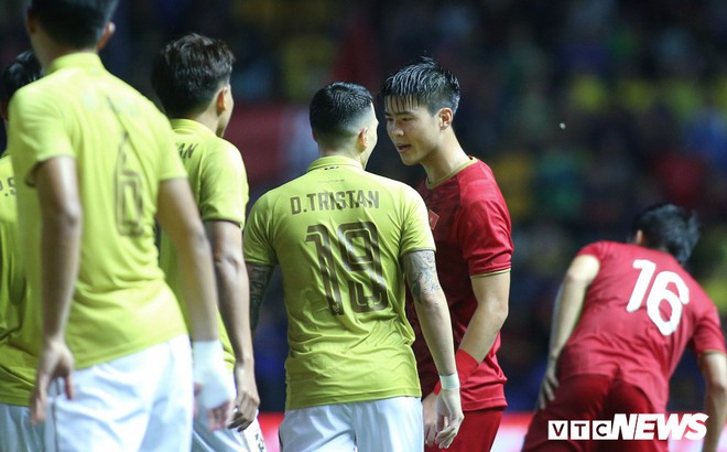 'Gặp tuyển Việt Nam, tuyển Thái Lan đá sân nhà cũng vất vả'
