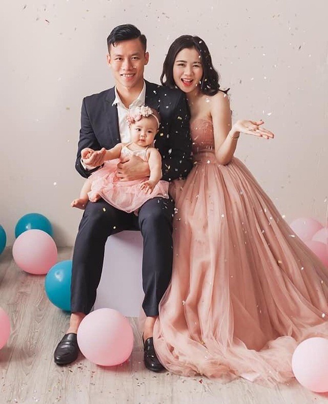 Không chỉ đá bóng giỏi, cầu thủ Việt còn khiến fan phát thèm vì điều này - Ảnh 1.