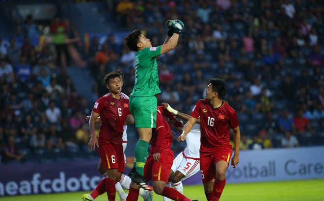 Kết quả hình ảnh cho bùi tiến dũng VS UAE