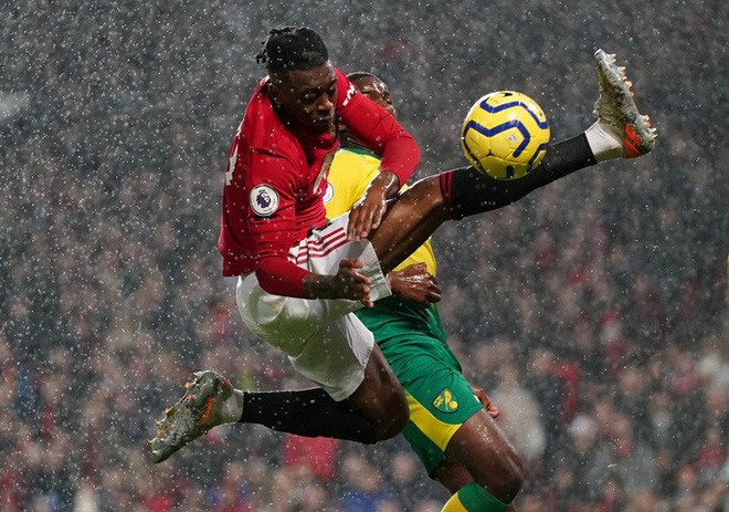 Man United đại thắng, mở đại tiệc nhà hát Old Trafford - Ảnh 1.