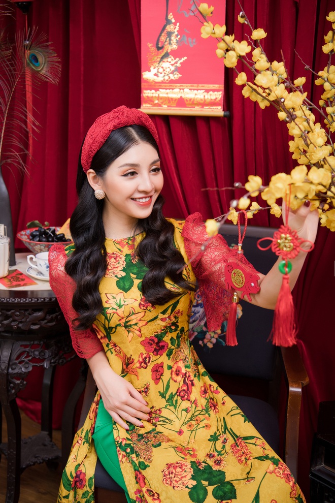 Người đẹp tài năng Lê Thanh Tú trẻ trung, hiện đại với áo dài cách tân - Ảnh 3.