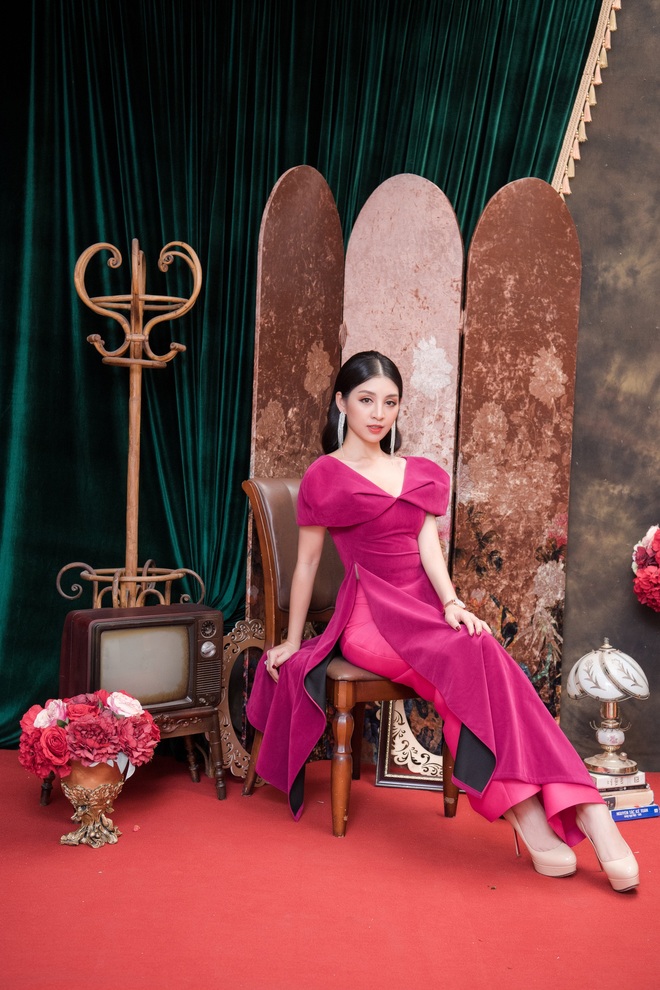 Người đẹp tài năng Lê Thanh Tú trẻ trung, hiện đại với áo dài cách tân - Ảnh 7.