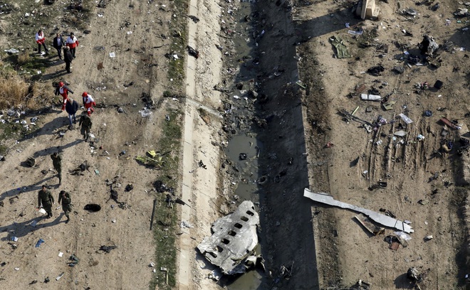 Iran bắn rơi máy bay Ukraine: Trảm hàng loạt tướng lĩnh sĩ quan cao cấp - Sai lầm không thể tha thứ - Ảnh 1.