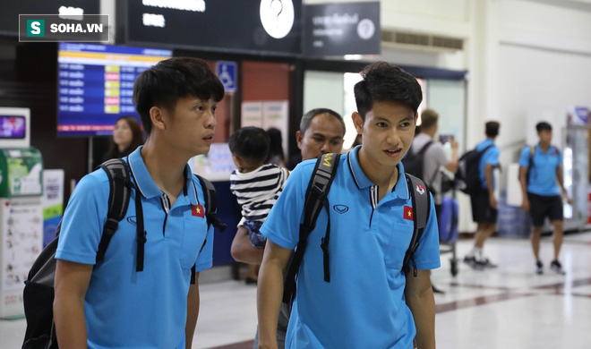 Thầy Park mệt mỏi, U23 Việt Nam lặng lẽ về Bangkok chuẩn bị quyết đấu Triều Tiên - Ảnh 5.