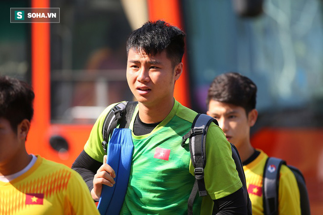 Thầy Park phân thân, lộ rõ vẻ trầm ngâm ở buổi tập cuối của U23 Việt Nam tại Buriram - Ảnh 2.