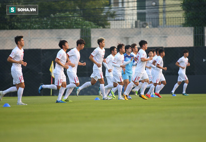 U23 Việt Nam nhận hung tin, nguy cơ mất trụ cột ở hàng thủ khi quyết đấu U23 Triều Tiên - Ảnh 4.