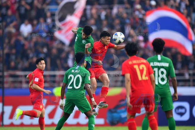 Thái Lan “chết đứng như Từ Hải”, vỡ mộng Olympic vì phán quyết gây tranh cãi của trọng tài - Ảnh 1.