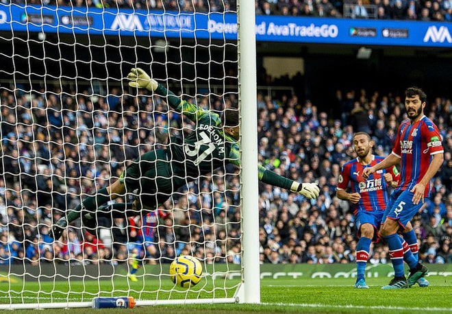  Sergio Aguero ghi bàn thứ 250, Man City rơi chiến thắng sân nhà  - Ảnh 2.