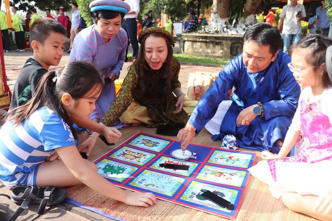 Mãn nhãn với ‘Hương xưa bánh Tết’ trong Hoàng cung Huế - Ảnh 13.