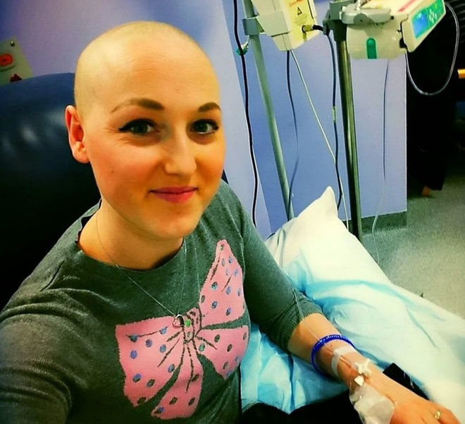 Câu chuyện của cô gái bị chẩn đoán ung thư vú sai và bị cắt cả 2 ngực - Ảnh 1.
