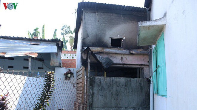 Cận cảnh bên trong căn nhà bị cháy khiến 5 người chết ở TP HCM - Ảnh 1.