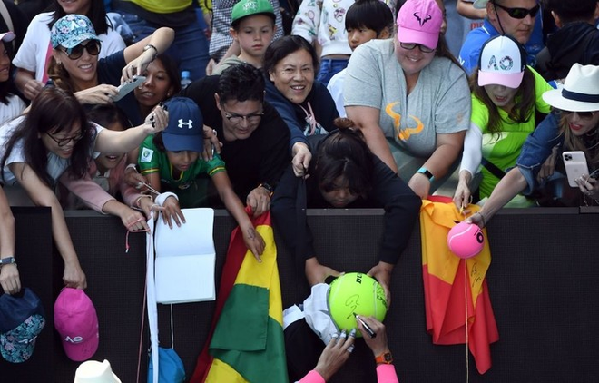 Thua dễ trước Nadal, tay vợt vẫn hớn hở: Người dân đất nước tôi xem trận đấu như chung kết World Cup - Ảnh 7.