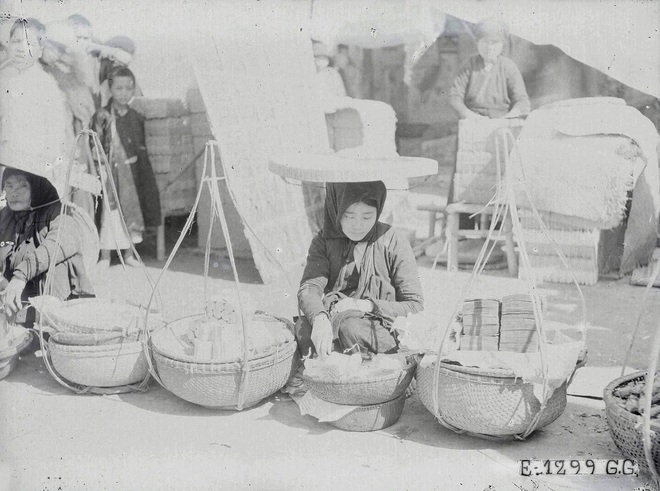 Độc đáo những món hàng chợ Tết Hà Thành từ 100 năm trước - Ảnh 11.