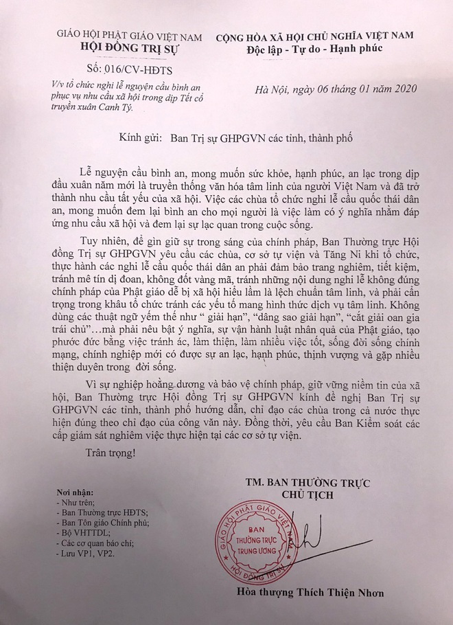 Chùa Phúc Khánh điều chỉnh lễ dâng sao, sẽ không còn cảnh người đi lễ ngồi tràn lòng đường - Ảnh 4.