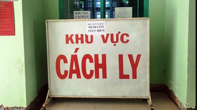 ​Khách Trung Quốc cầm dao dọa chém bác sĩ tại Khánh Hòa - Ảnh 1.