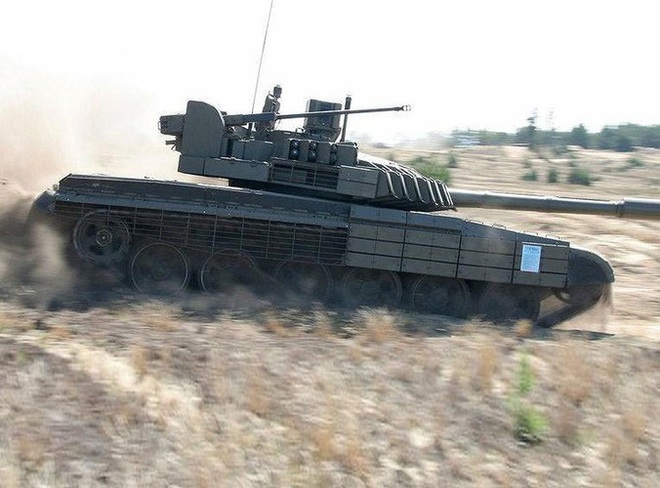 Liên Xô cũng không thể ngờ xe tăng T-72 được độ tới 3 khẩu pháo - Ảnh 15.