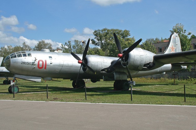 Liên Xô đã bí mật sao chép máy bay ném bom mạnh nhất của Mỹ - Ảnh 14.
