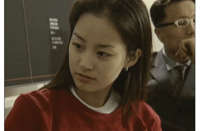 Kim Tae Hee đẹp như nữ thần ở tuổi 39 - Ảnh 17.