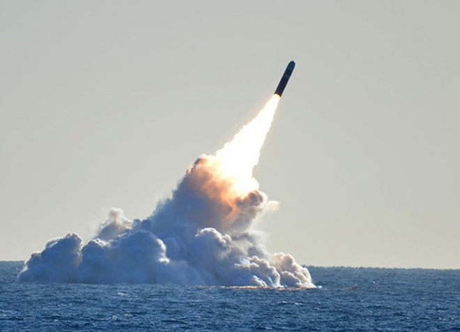 Tàu ngầm hạt nhân Mỹ tuần tra với đầu đạn hạt nhân mới - Ảnh 6.
