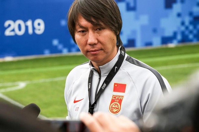 Vỡ mộng với 2 nhà vô địch World Cup, Trung Quốc đặt niềm tin vào hàng nội - Ảnh 1.
