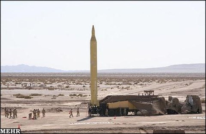 [ẢNH] Tên lửa mang đầu đạn hạt nhân Iran có thể trả đũa Mỹ sau khi tư lệnh bị ám sát - Ảnh 3.