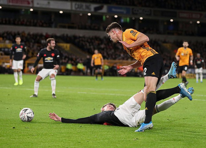 Man United sợ thót tim Wolverhampton, Man City đại thắng FA Cup - Ảnh 3.