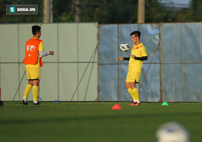 Sau ưu ái từ AFC, thầy Park nắn gân học trò, cho U23 Việt Nam rèn bài tủ chờ đấu U23 UAE - Ảnh 6.