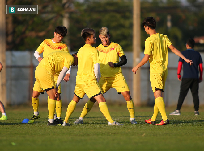 Sau ưu ái từ AFC, thầy Park nắn gân học trò, cho U23 Việt Nam rèn bài tủ chờ đấu U23 UAE - Ảnh 2.