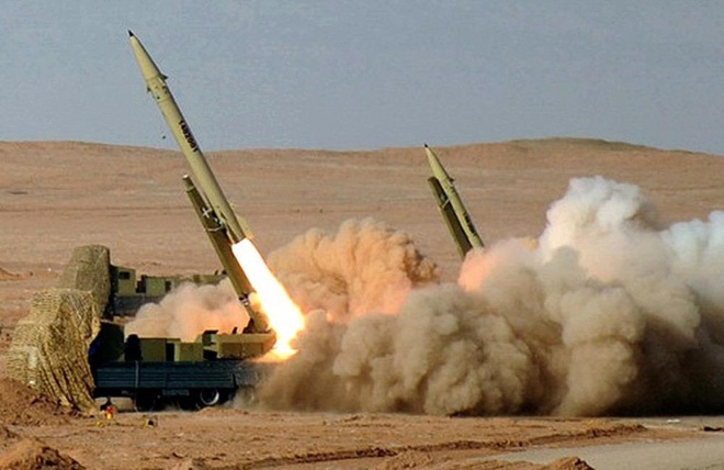 Iran tập kích tên lửa: Washington sẽ giáng đòn sấm sét trả đũa luôn và ngay? - Ảnh 2.