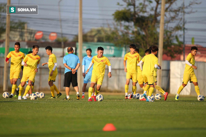 U23 Việt Nam nhận tin xấu, nhiều khả năng vắng người khổng lồ ở hàng thủ khi gặp UAE - Ảnh 7.