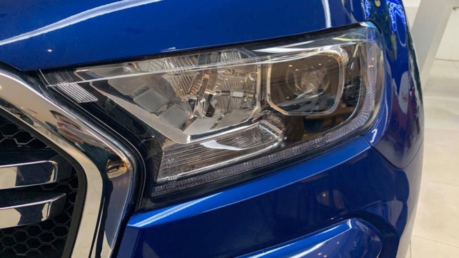 Chưa ra mắt, Ford Ranger XLT Limited 2020 đã được bán giá 799 triệu đồng - Ảnh 2.