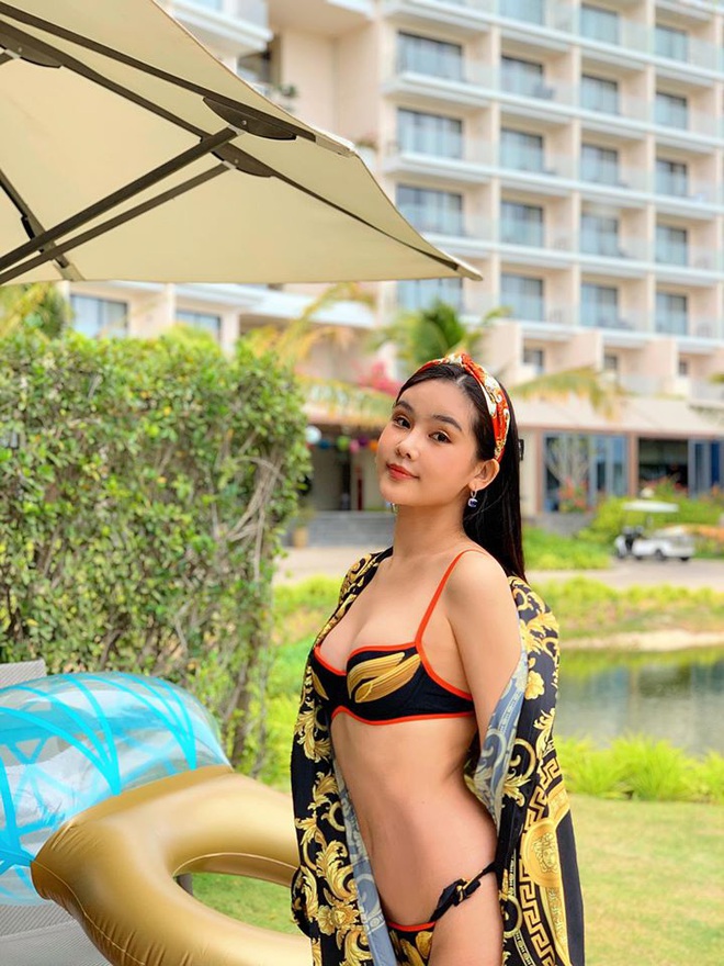 Loạt ảnh Lê Âu Ngân Anh diện bikini, khoe thân hình nóng bỏng - Ảnh 6.