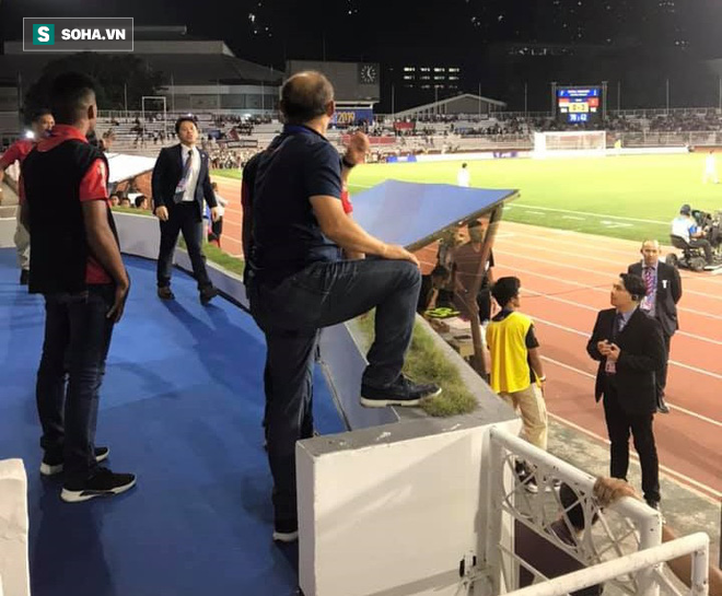 CĐV Indonesia phản ứng về việc AFC phạt thầy Park: Cấm ở trận giao hữu thì có ý nghĩa gì - Ảnh 2.