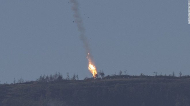 Thổ Nhĩ Kỳ cảnh báo bắn hạ máy bay lạ, không loại trừ chiến đấu cơ Nga tại Syria - Ảnh 12.